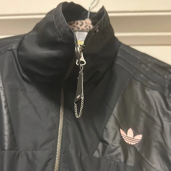 Adidas Black Bomber Jacket with Ribbed Cuffs - Picture 3 of 8